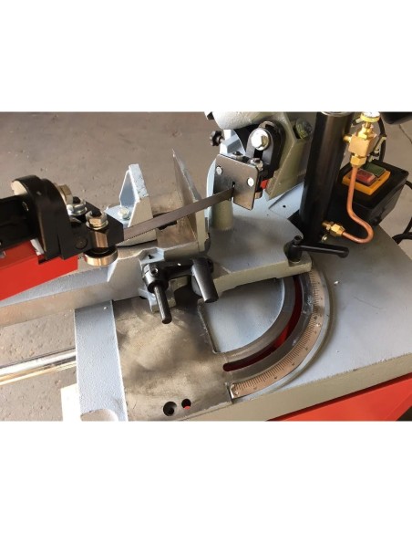 Sega segatrice a nastro per metallo ferro con basamento holzmann bs128hdr