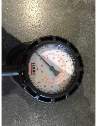 6 - PISTOLA GONFIAGGIO PNEUMATICI MANOMETRO 0-12 BAR X COMPRESSORE