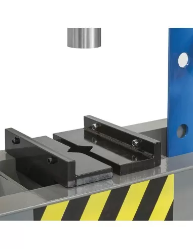 4 - Pressa idraulica manuale 30t manometro pistone mobile 2 velocita' Fervi p001/30