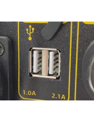 2 - Generatore di corrente inverter portatile 1200 w GOODYEAR gy1200i