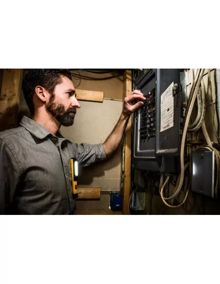 7 - Box da 12 torce tascabili magnetica da lavoro a Led Cat - Caterpillar CT100012