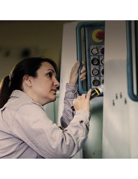 Luce tattica con fa batteria AAA 300lm a Led Cat - Caterpillar CT2500