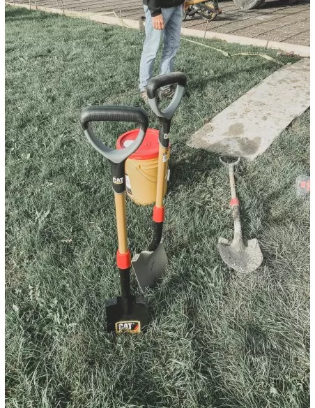 4 - Pala badile da scavo a punta tonda manico a D serie K Cat - Caterpillar K10-102