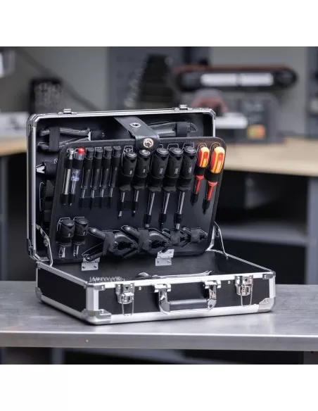 3 - Valigietta portautensili con chiavi 141pz Scheppach Black wzb200-be