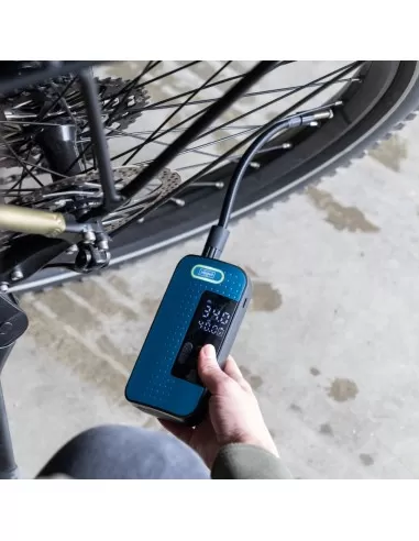 2 - Mini compressore portatile senza fili 8V 10.3 bar 2000 mAh Scheppach ac10/8v