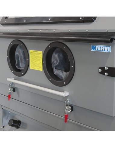 8 - Sabbiatrice a pressione con filtro hepa e separatore di polveri 230v Fervi 0615